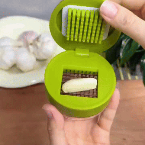 🔥LIMITED-TIME OFFER! BUY 2 GET 1 FREE EACH $9.99!🔥One-Press Garlic Mincer – Fresh, Evenly Minced Garlic Without the Mess